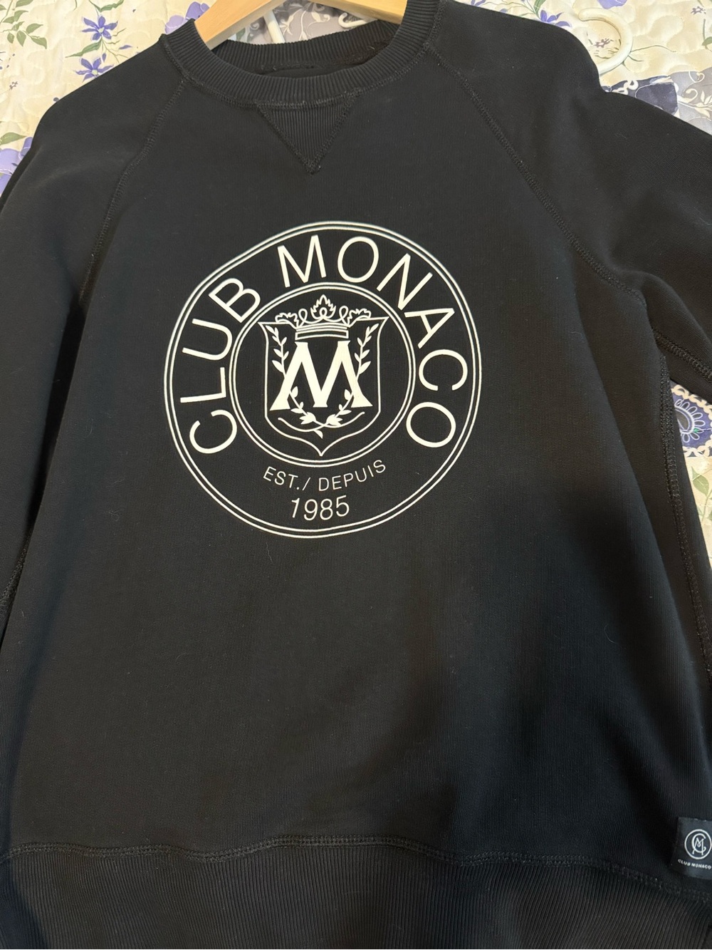 Club Monaco Heritage Black with white 1985 Crest Sweatshirt, SZ Small - Picture 4 of 9